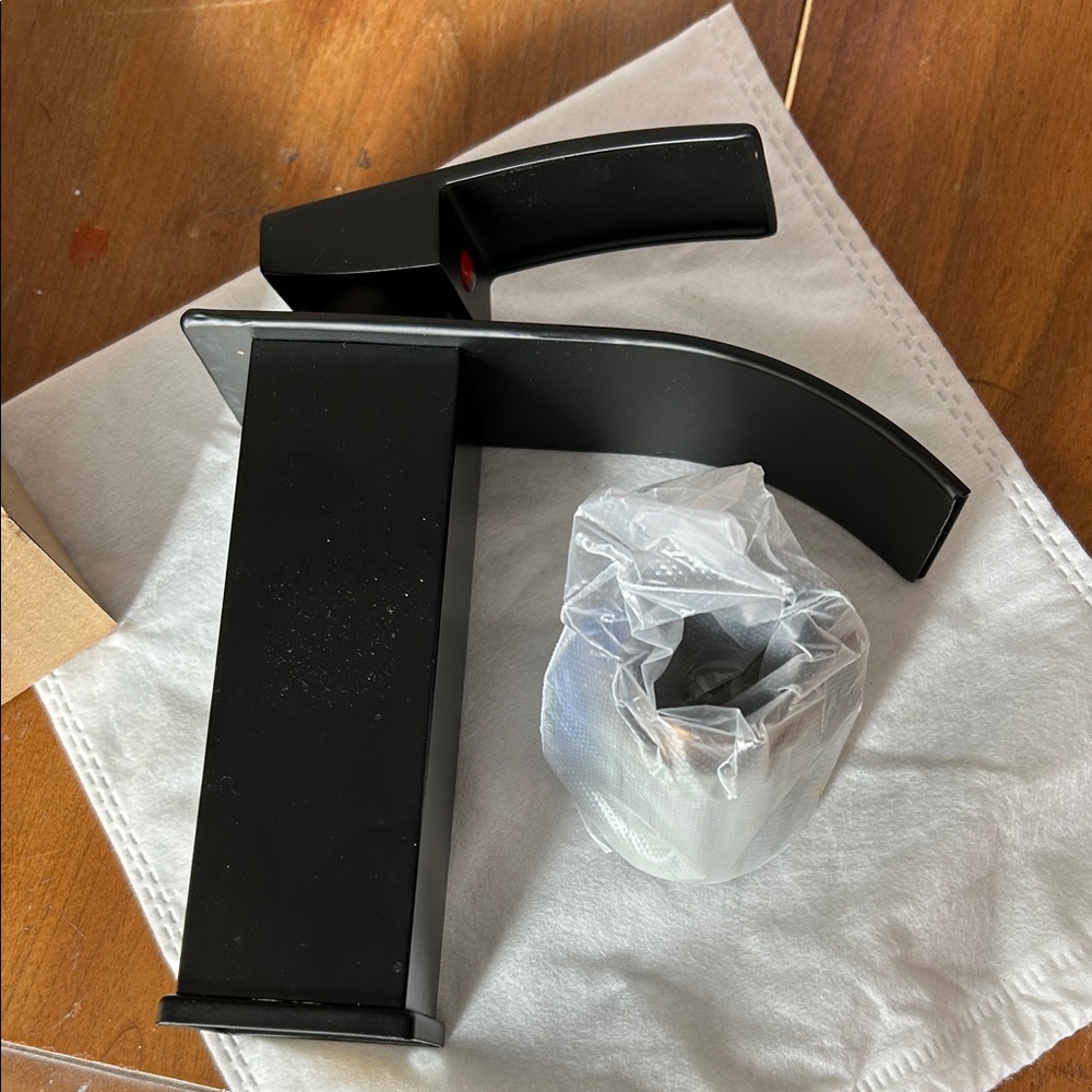 Black VR Headset Stand